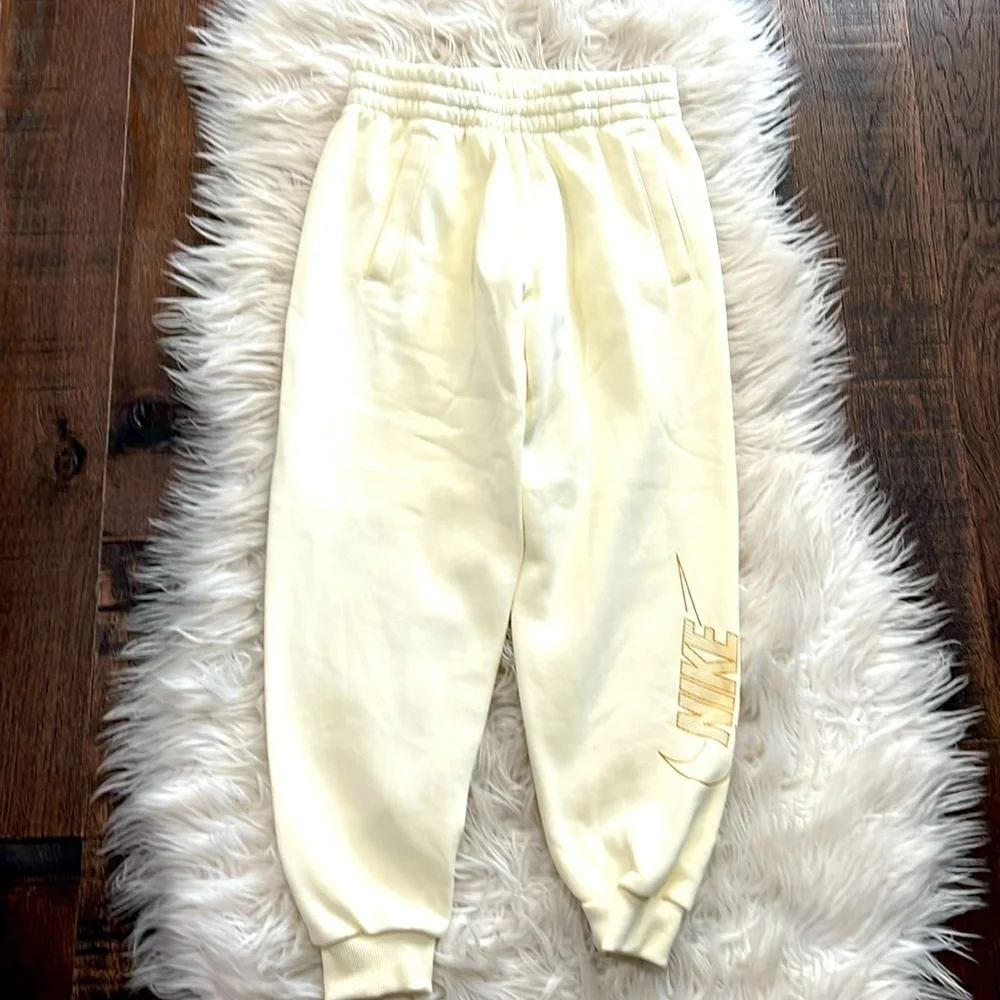 Trendy Nike Athletic Joggers